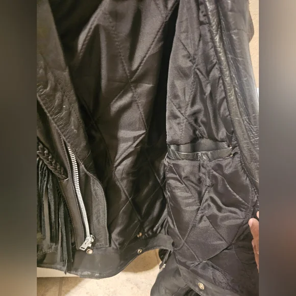 100% Genuine Leather Jacket......... Make me a fair offer !! - Picture 5 of 7